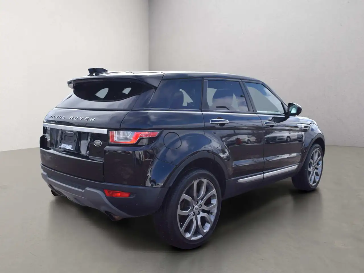 Land Rover Range Rover Evoque photo Land Rover Range Rover Evoque