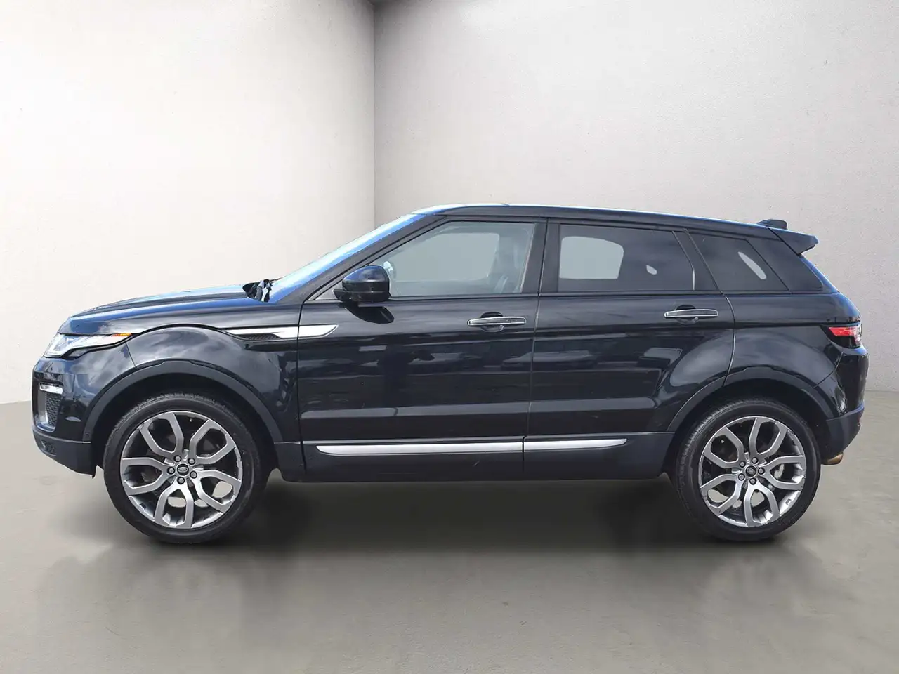 Land Rover Range Rover Evoque photo Land Rover Range Rover Evoque