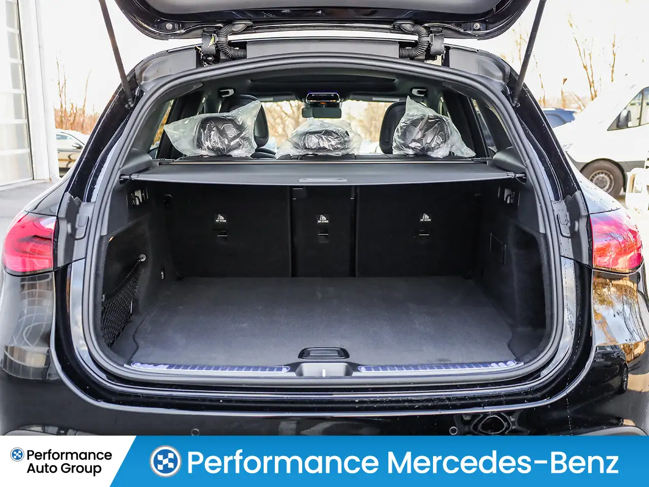 Mercedes-Benz GLC снимка Mercedes-Benz GLC