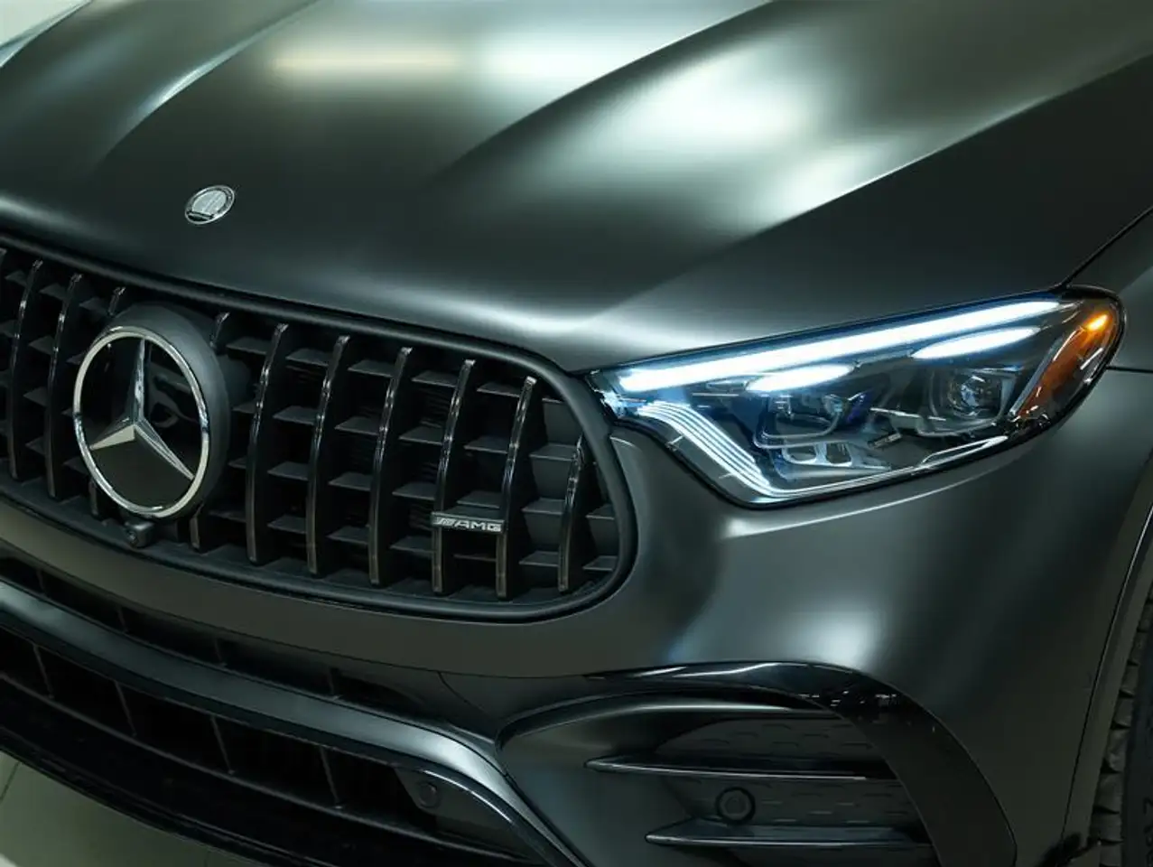 Mercedes-Benz GLC снимка Mercedes-Benz GLC