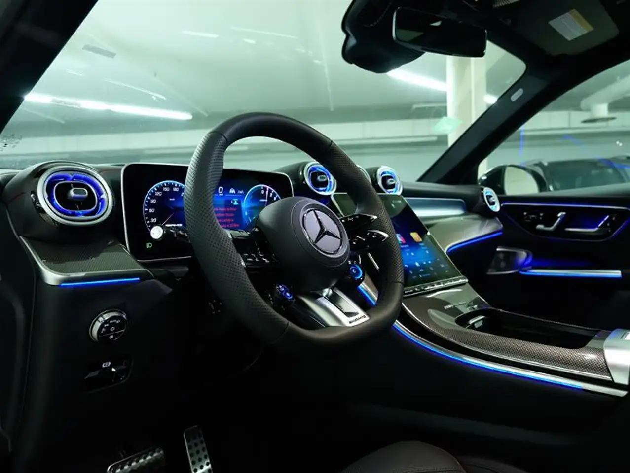 Mercedes-Benz GLC снимка Mercedes-Benz GLC