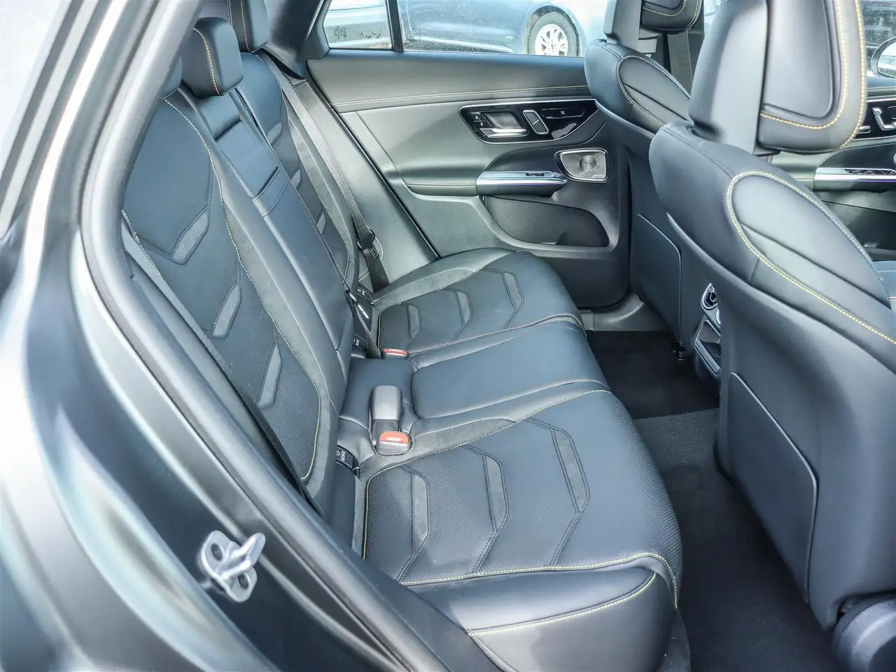 Mercedes-Benz GLC снимка Mercedes-Benz GLC