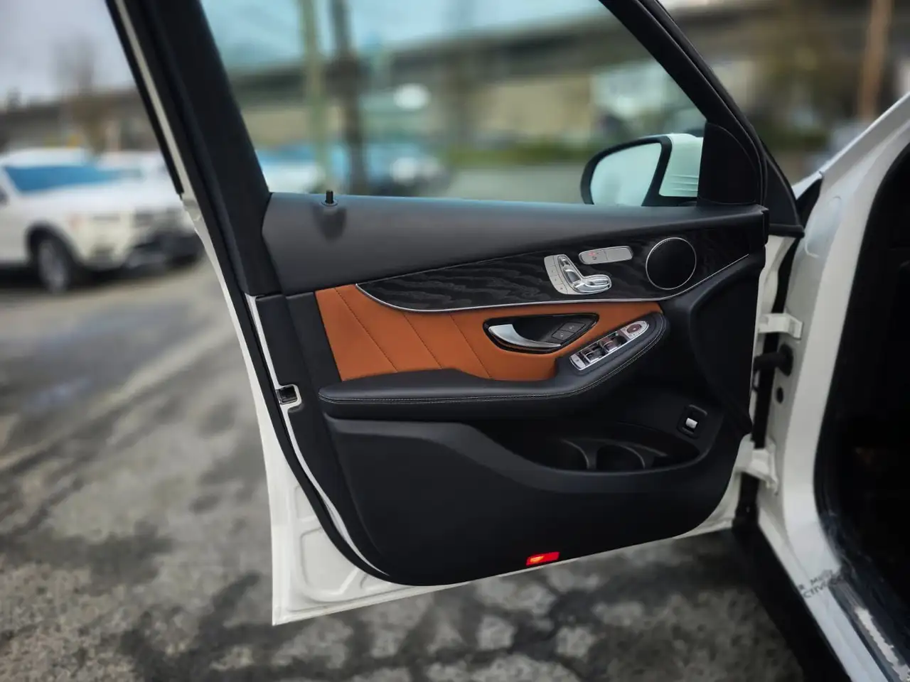 Mercedes-Benz GLC снимка Mercedes-Benz GLC