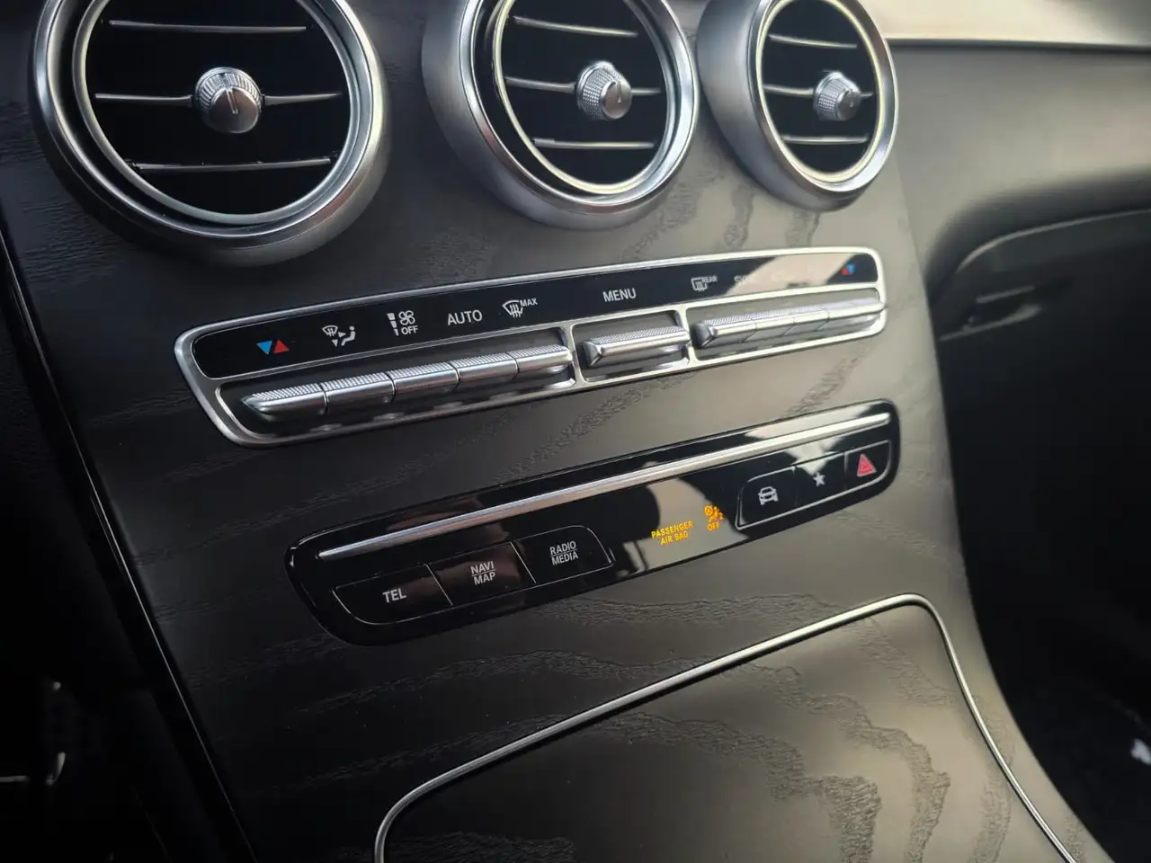 Mercedes-Benz GLC снимка Mercedes-Benz GLC