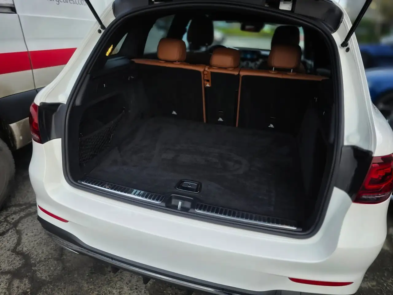 Mercedes-Benz GLC снимка Mercedes-Benz GLC