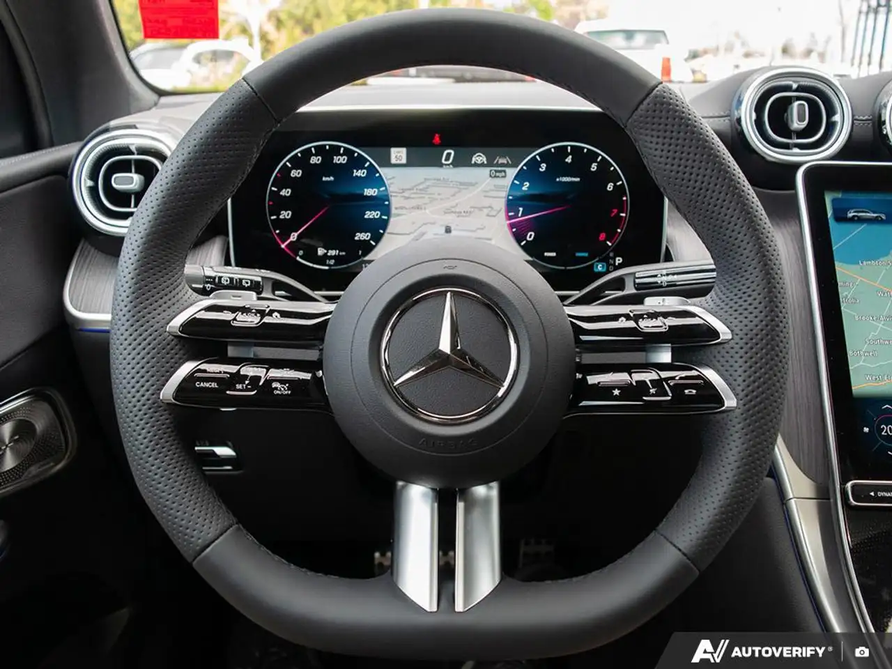 Mercedes-Benz GLC снимка Mercedes-Benz GLC