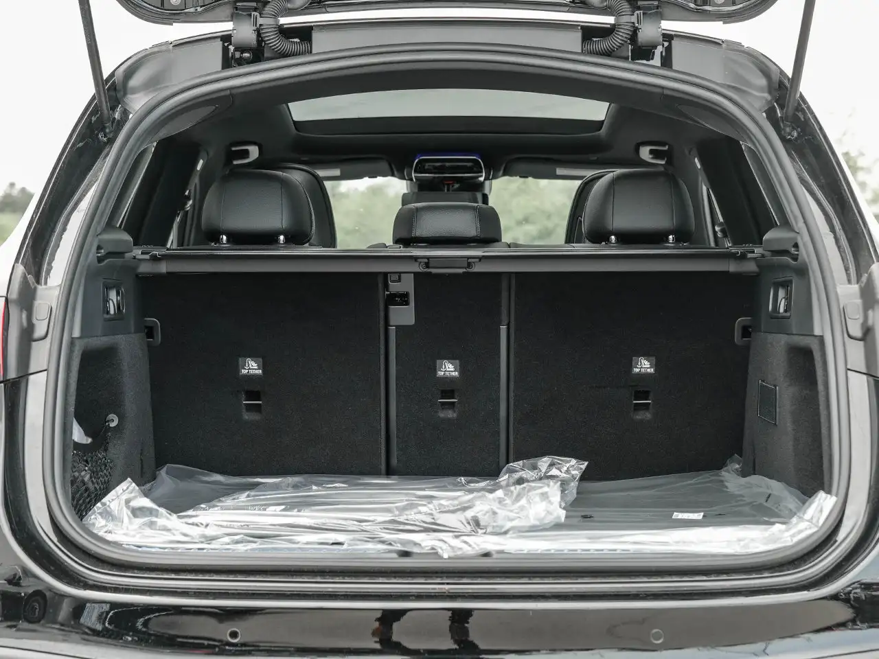 Mercedes-Benz GLC снимка Mercedes-Benz GLC