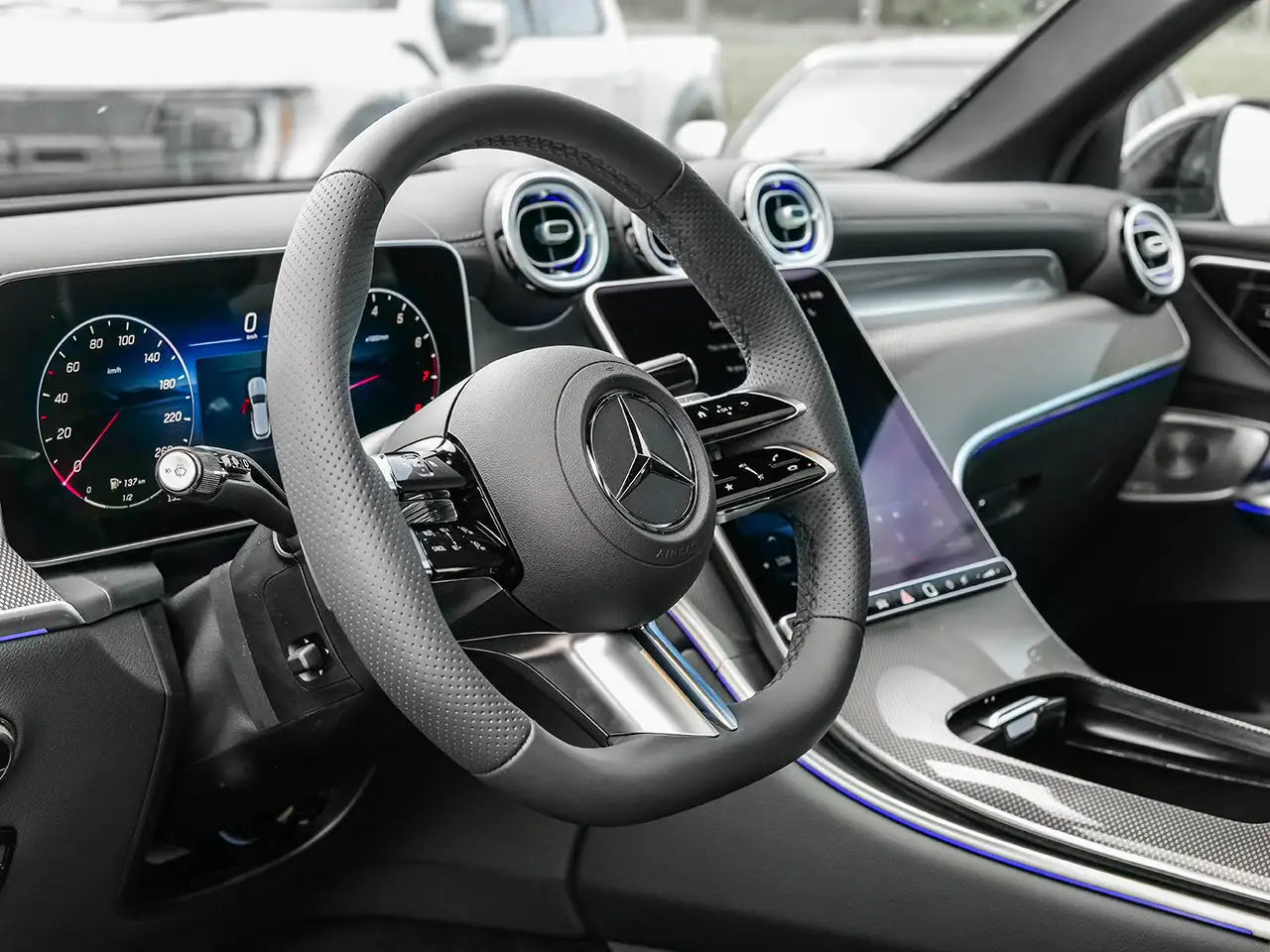 Mercedes-Benz GLC снимка Mercedes-Benz GLC