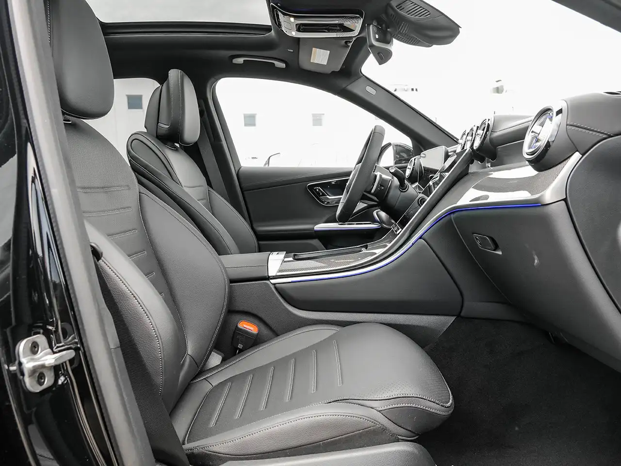 Mercedes-Benz GLC снимка Mercedes-Benz GLC