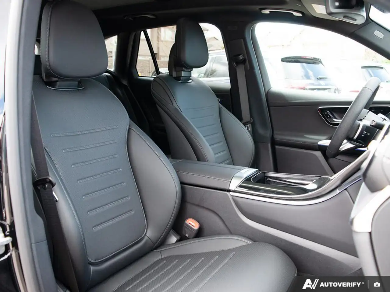 Mercedes-Benz GLC снимка Mercedes-Benz GLC