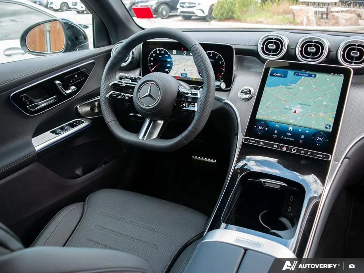 Mercedes-Benz GLC снимка Mercedes-Benz GLC