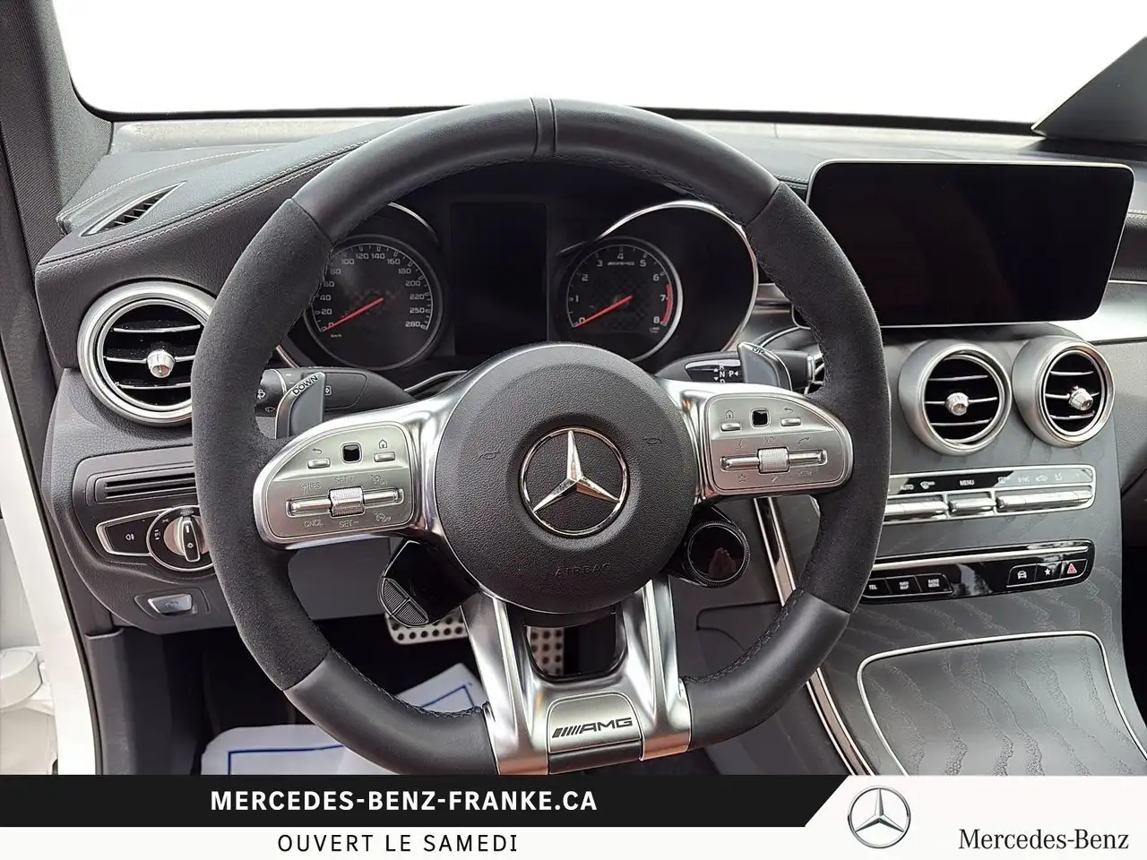 Mercedes-Benz GLC снимка Mercedes-Benz GLC