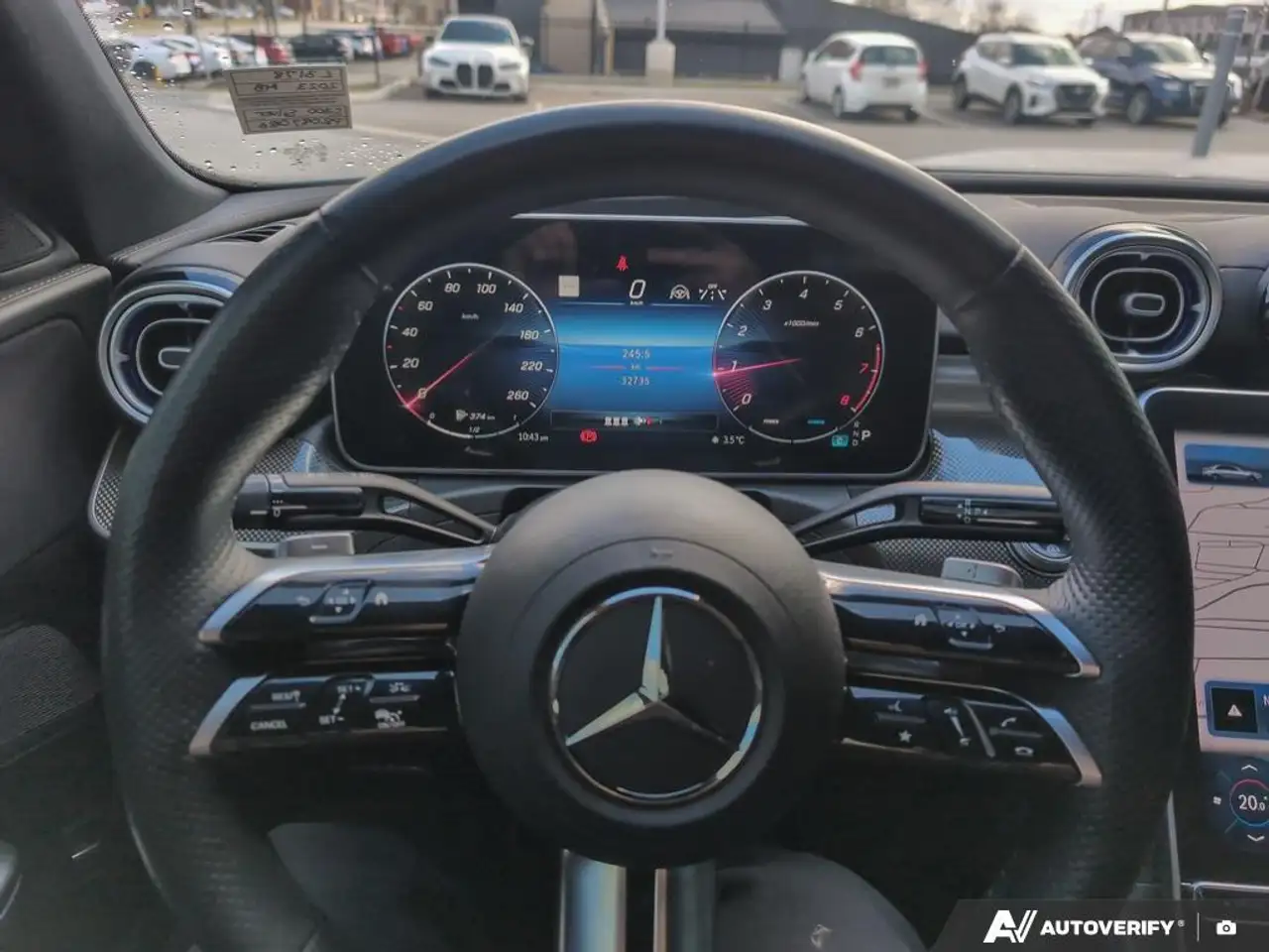 Mercedes-Benz C-Class снимка Mercedes-Benz C-Class