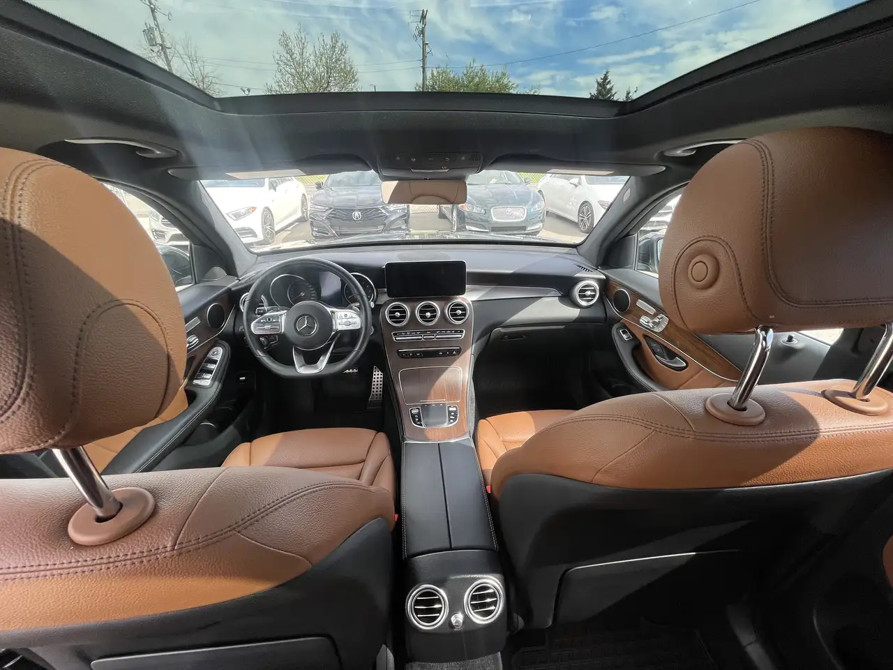 Mercedes-Benz GLC снимка Mercedes-Benz GLC
