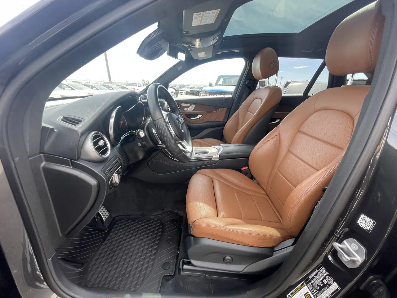 Mercedes-Benz GLC снимка Mercedes-Benz GLC