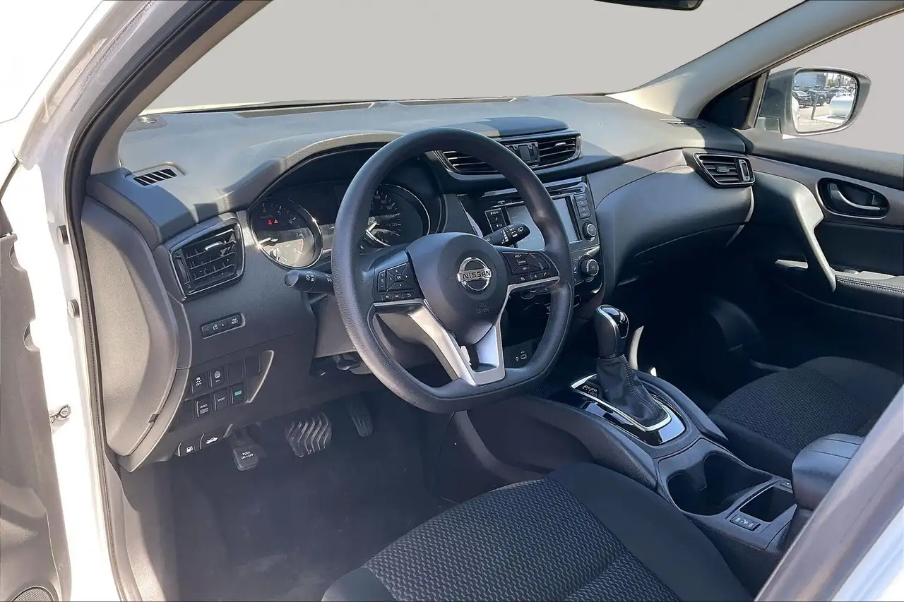 Nissan Qashqai снимка Nissan Qashqai
