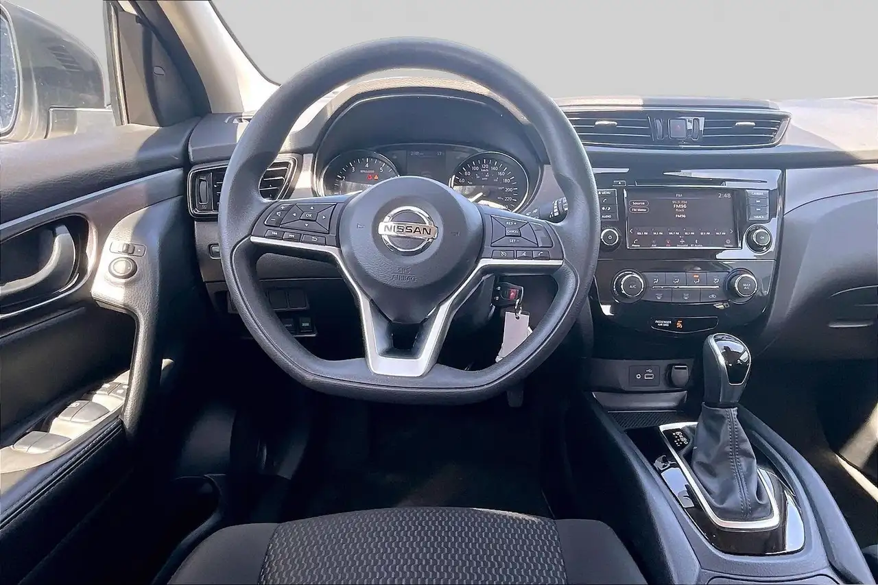 Nissan Qashqai снимка Nissan Qashqai