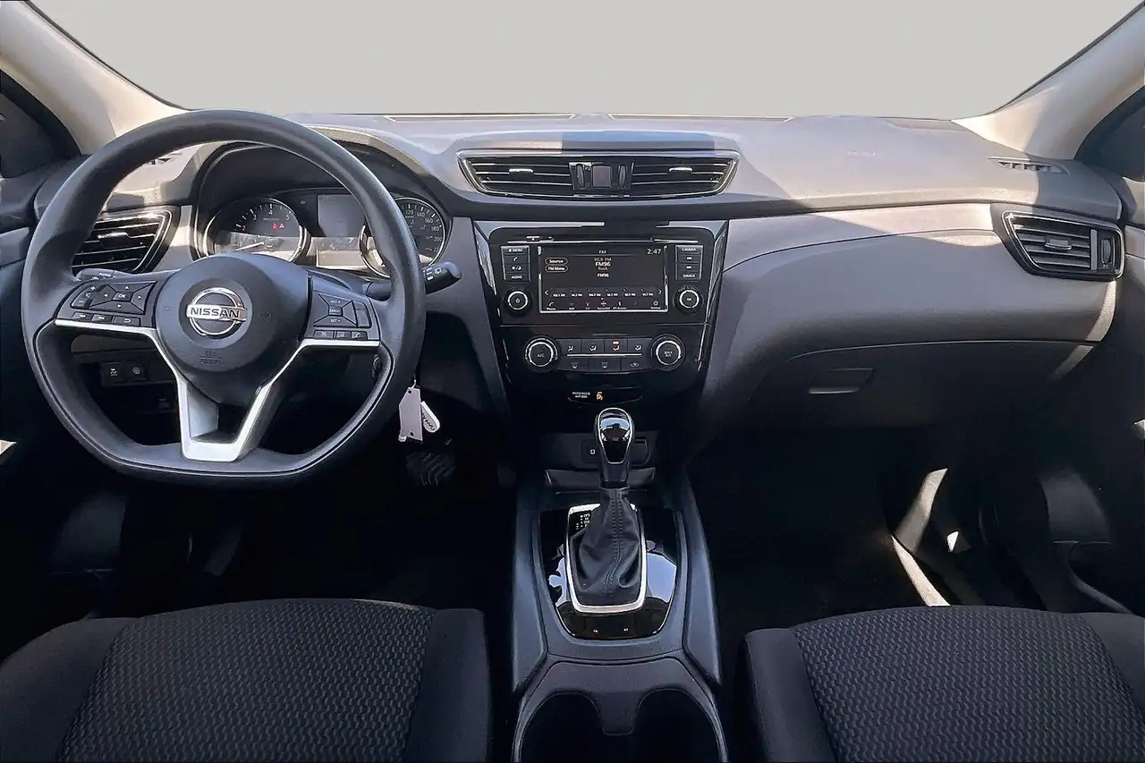 Nissan Qashqai снимка Nissan Qashqai