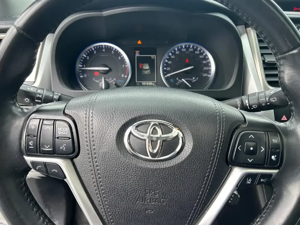 Toyota Highlander photo Toyota Highlander