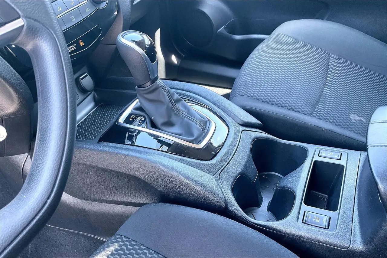 Nissan Qashqai снимка Nissan Qashqai