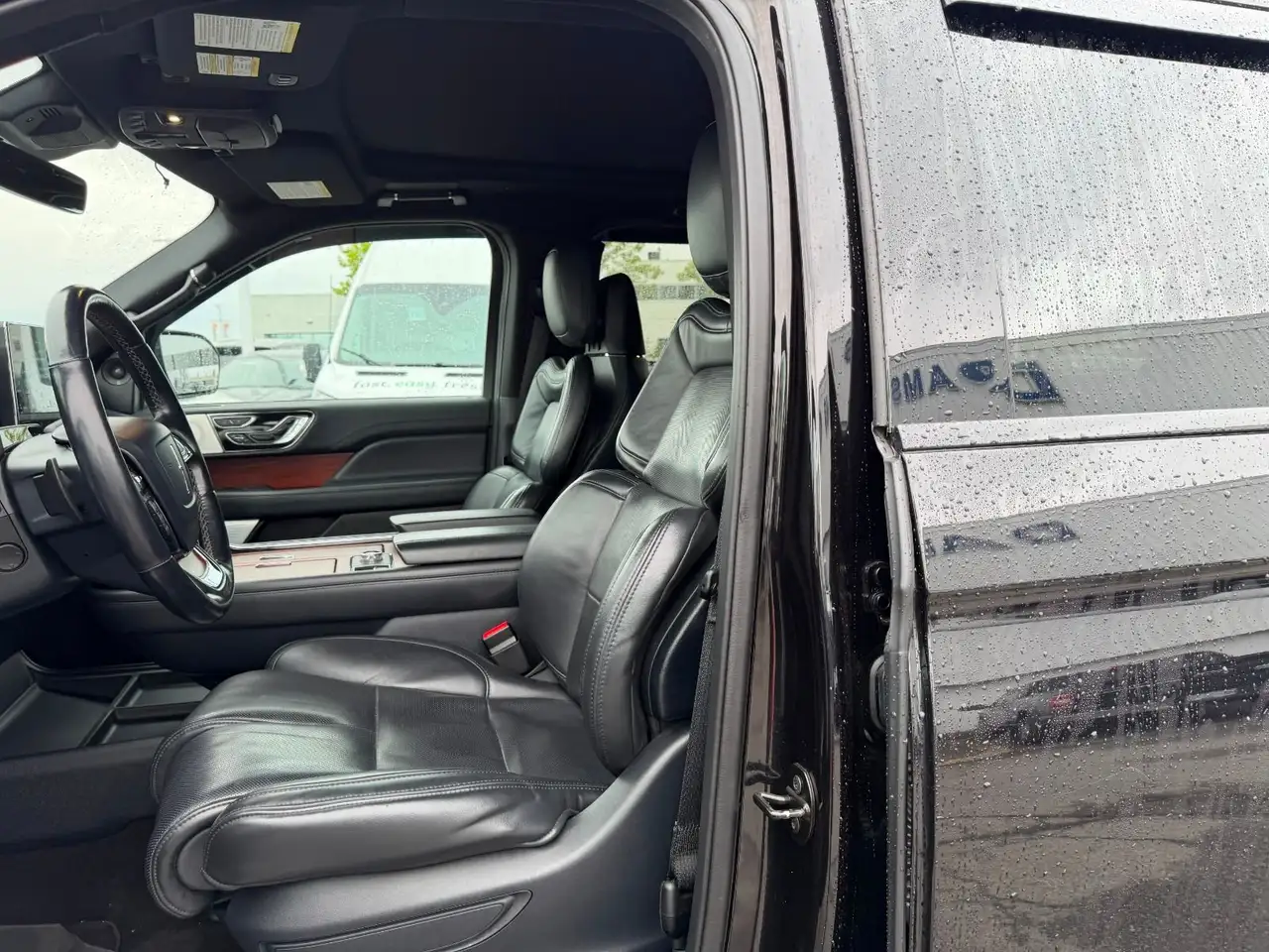 Lincoln Navigator photo Lincoln Navigator