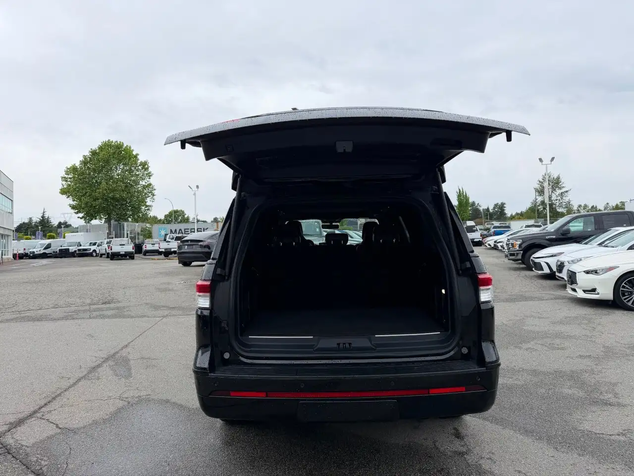 Lincoln Navigator photo Lincoln Navigator