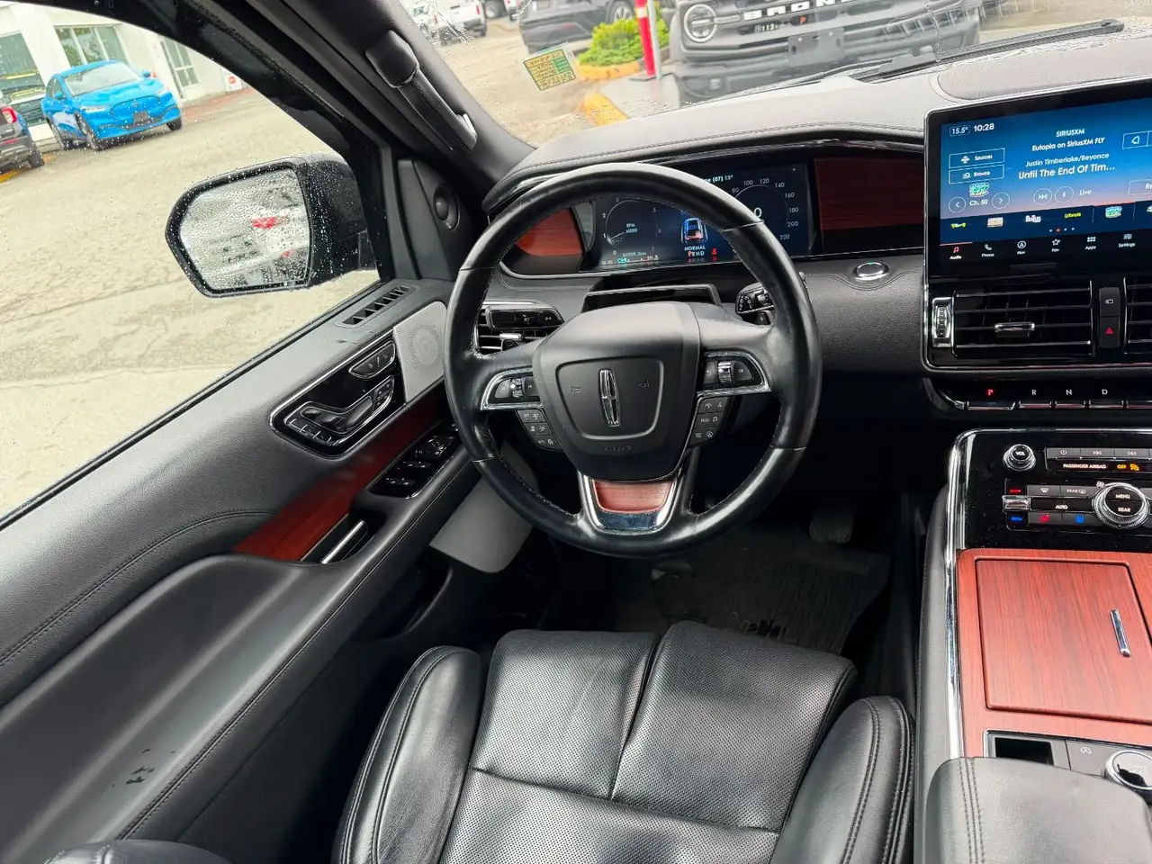 Lincoln Navigator photo Lincoln Navigator