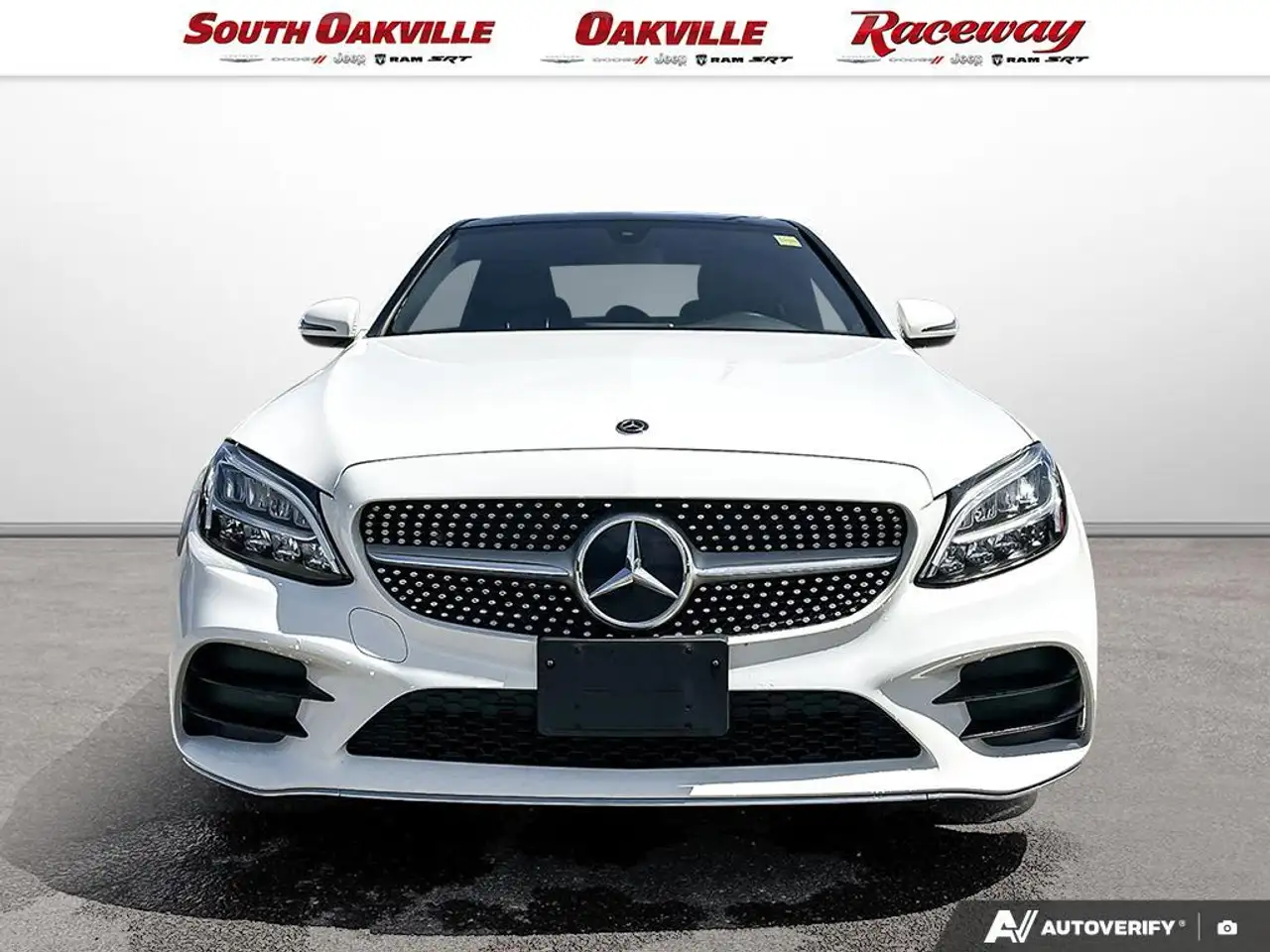 Mercedes-Benz C-Class снимка Mercedes-Benz C-Class
