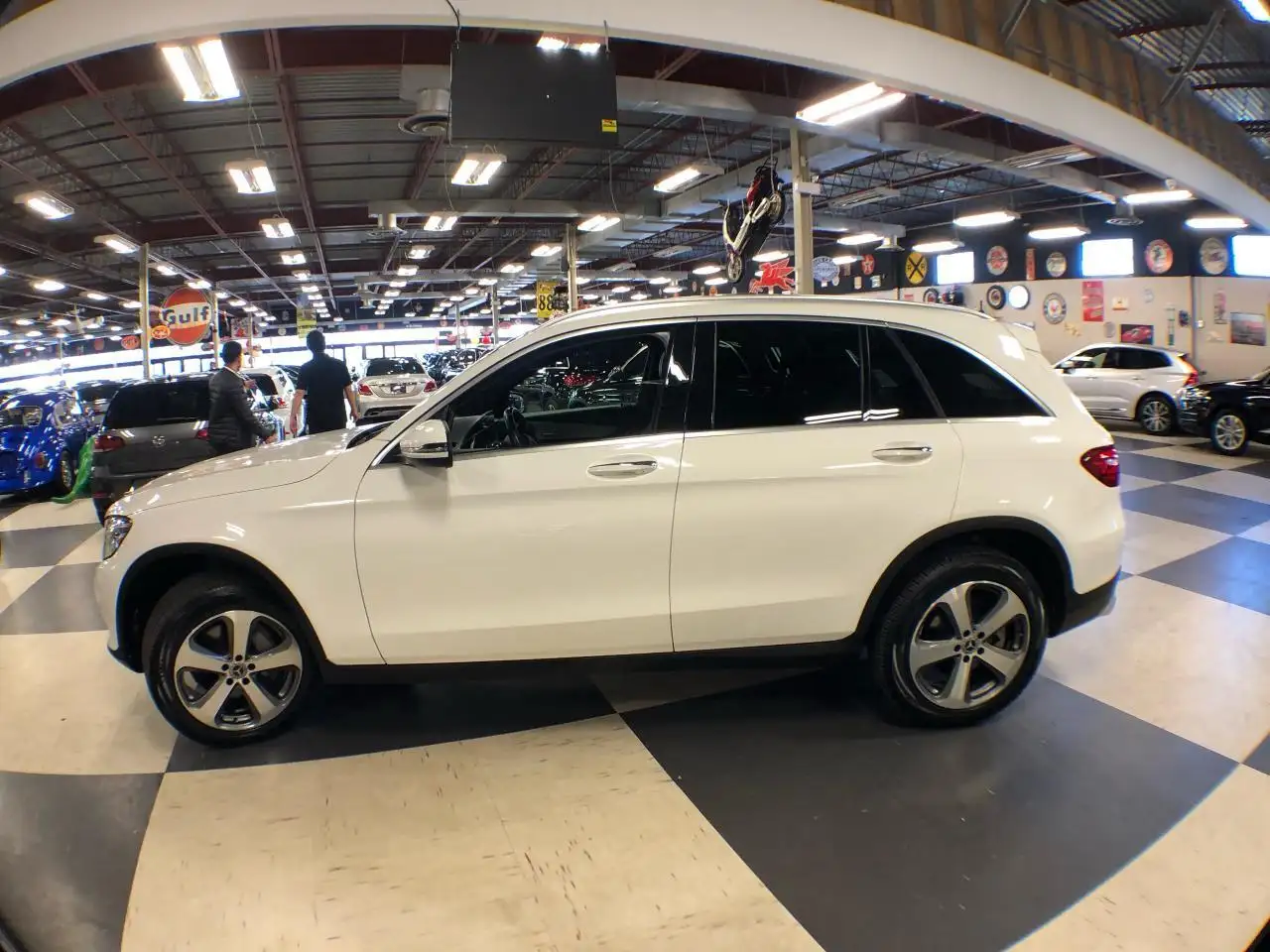 Mercedes-Benz GLC снимка Mercedes-Benz GLC