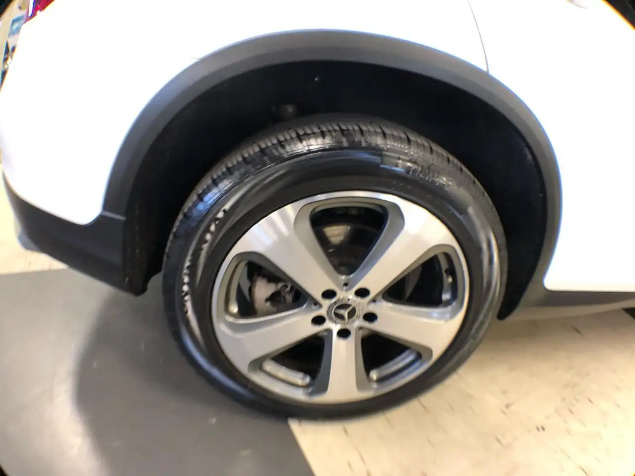Mercedes-Benz GLC снимка Mercedes-Benz GLC