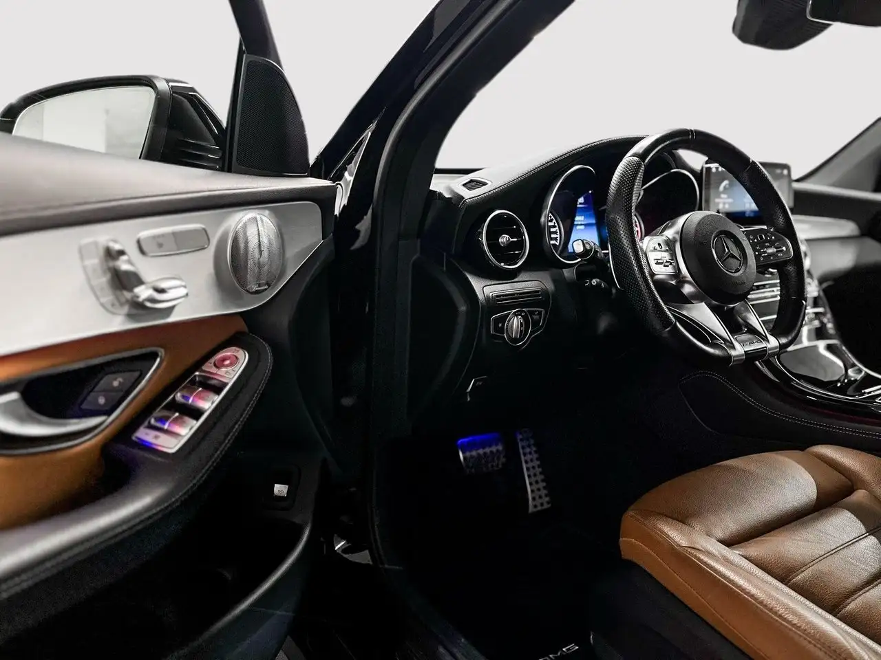 Mercedes-Benz GLC снимка Mercedes-Benz GLC