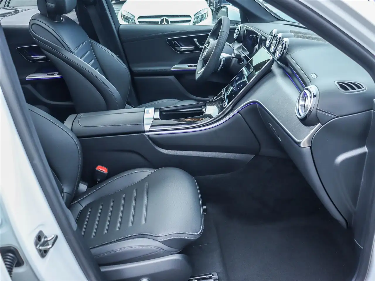 Mercedes-Benz GLC снимка Mercedes-Benz GLC
