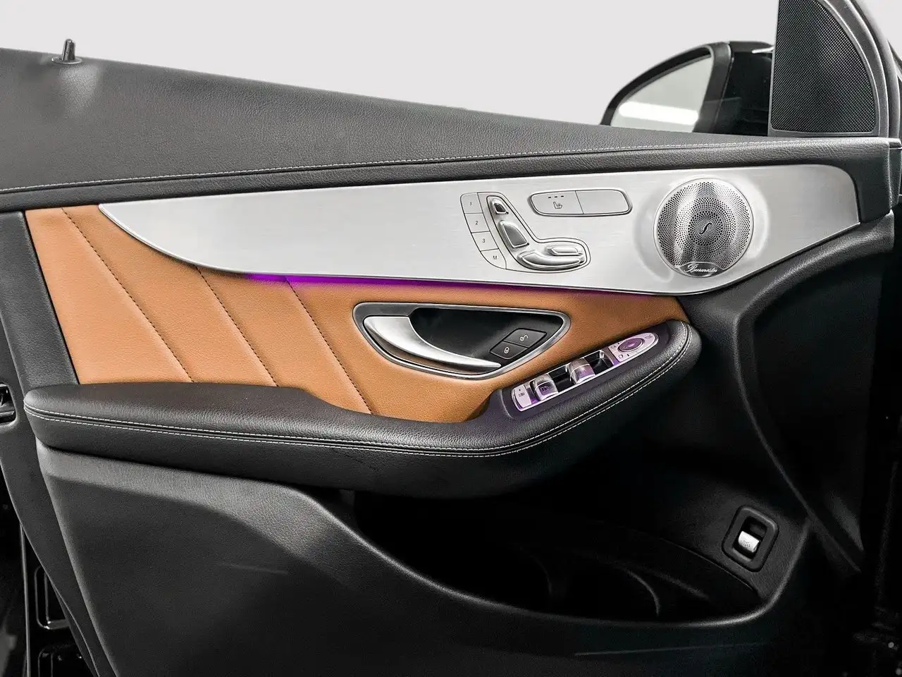 Mercedes-Benz GLC снимка Mercedes-Benz GLC