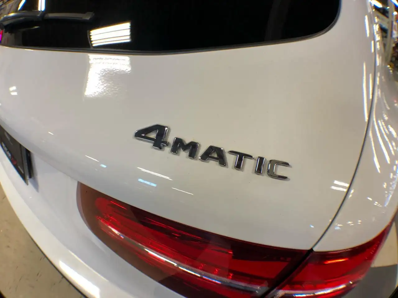 Mercedes-Benz GLC снимка Mercedes-Benz GLC
