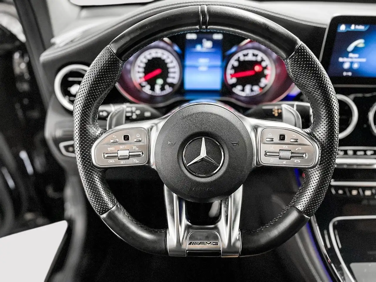 Mercedes-Benz GLC снимка Mercedes-Benz GLC