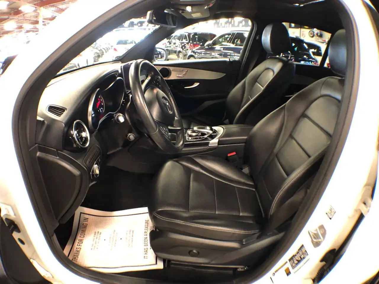 Mercedes-Benz GLC снимка Mercedes-Benz GLC