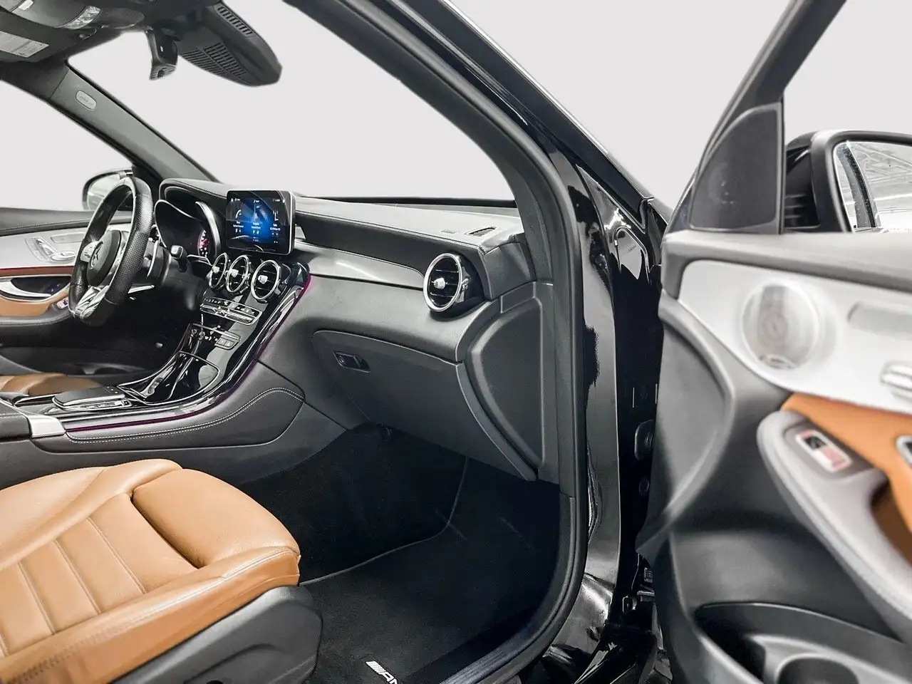 Mercedes-Benz GLC снимка Mercedes-Benz GLC