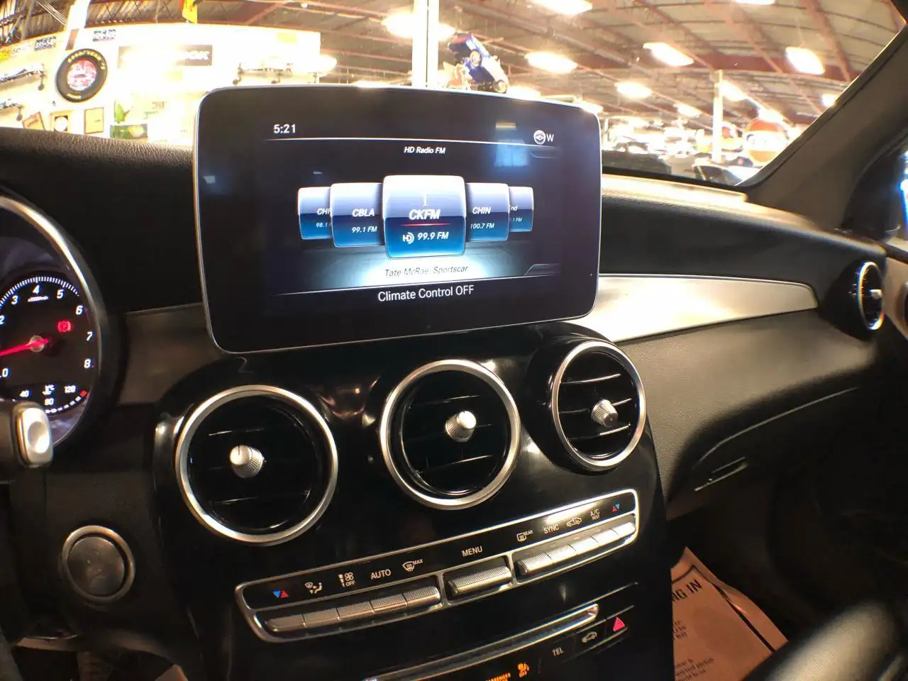 Mercedes-Benz GLC снимка Mercedes-Benz GLC