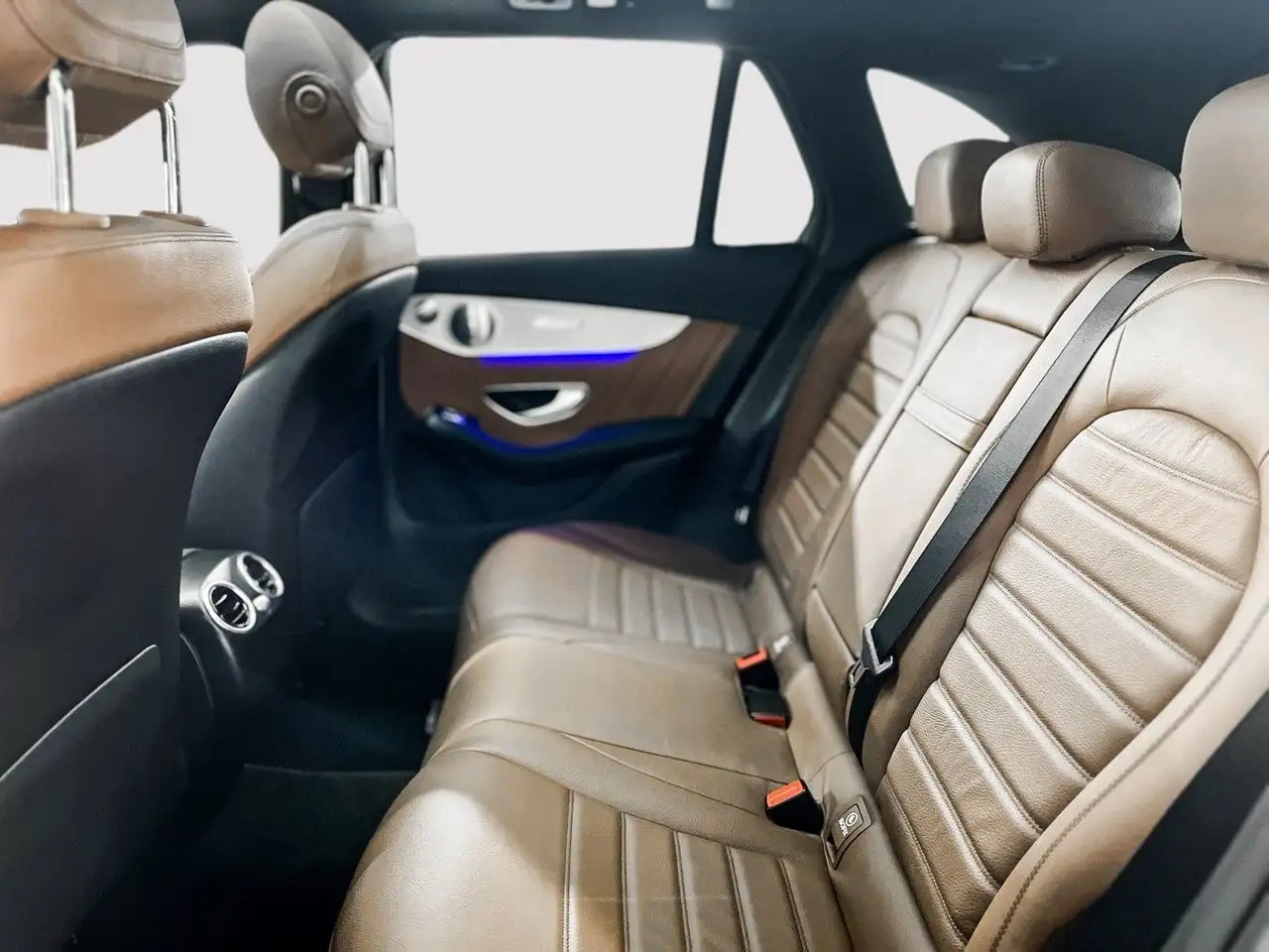 Mercedes-Benz GLC снимка Mercedes-Benz GLC