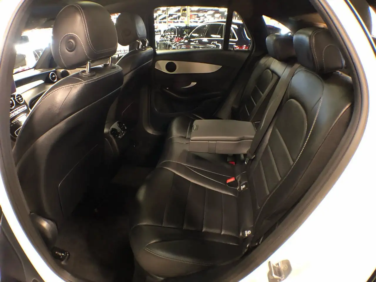 Mercedes-Benz GLC снимка Mercedes-Benz GLC