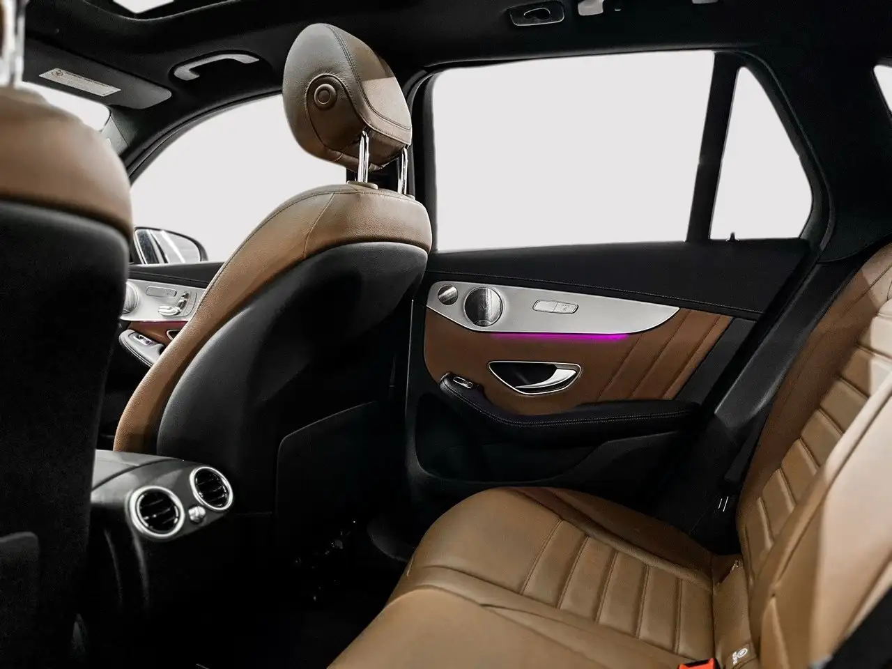 Mercedes-Benz GLC снимка Mercedes-Benz GLC