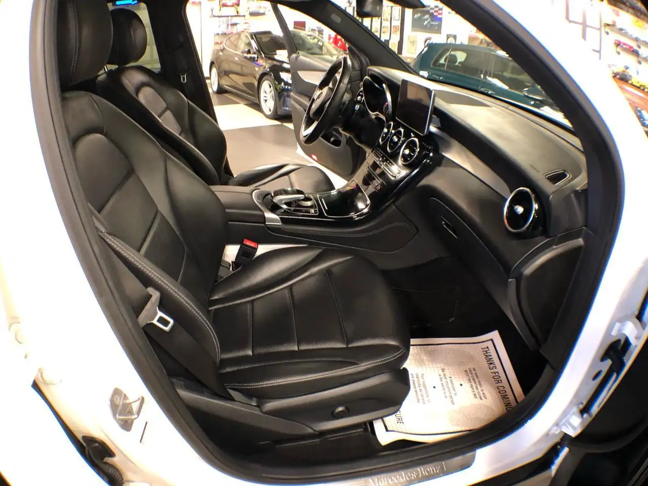 Mercedes-Benz GLC снимка Mercedes-Benz GLC