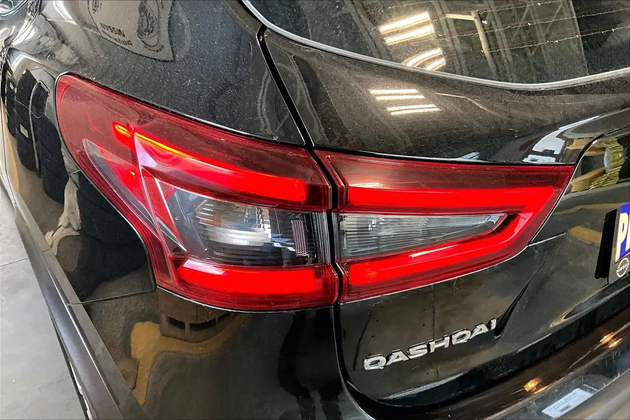 Nissan Qashqai снимка Nissan Qashqai