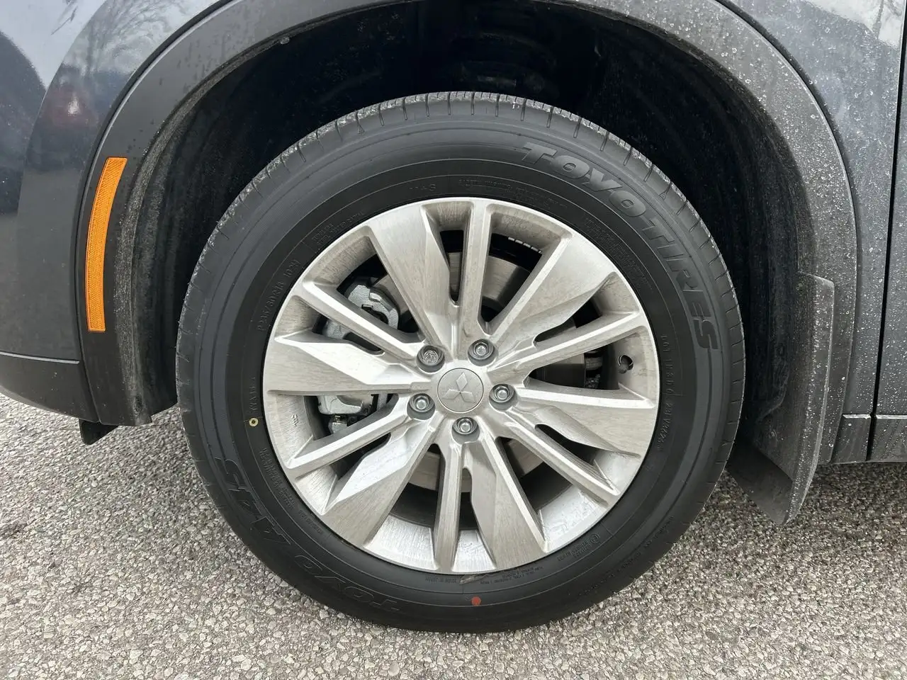 Mitsubishi Outlander снимка Mitsubishi Outlander