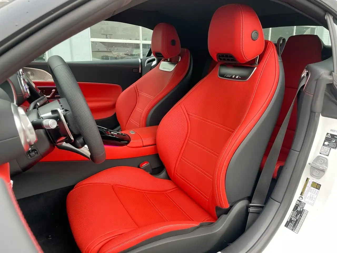 Mercedes-Benz SL снимка Mercedes-Benz SL