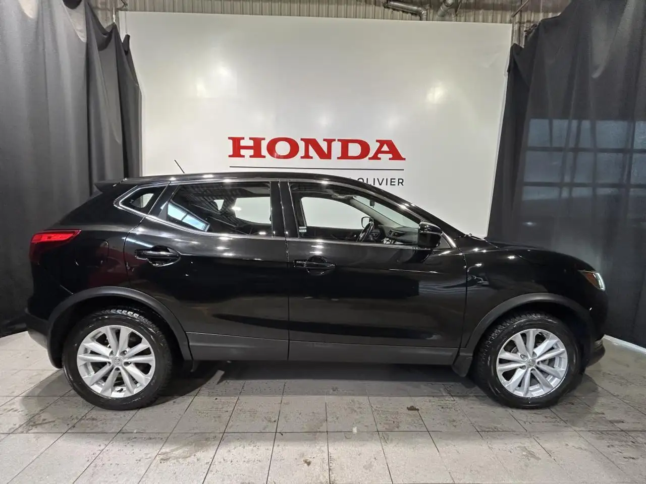 Nissan Qashqai снимка Nissan Qashqai