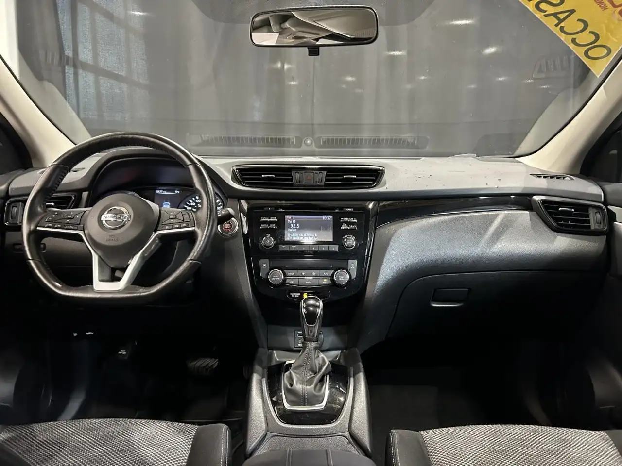 Nissan Qashqai снимка Nissan Qashqai