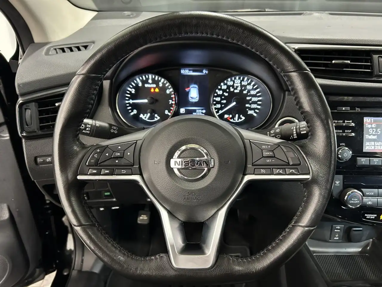 Nissan Qashqai снимка Nissan Qashqai