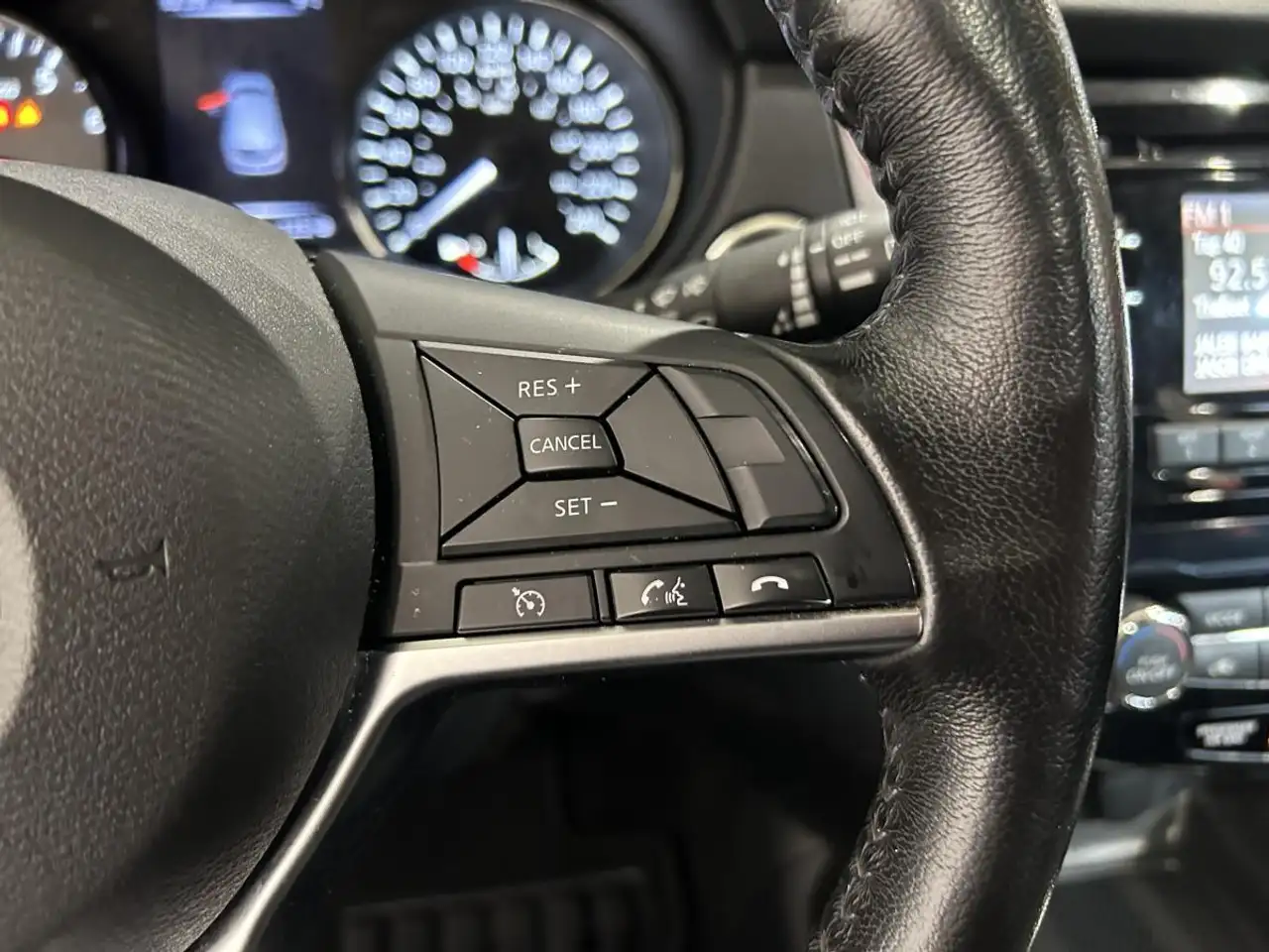Nissan Qashqai снимка Nissan Qashqai