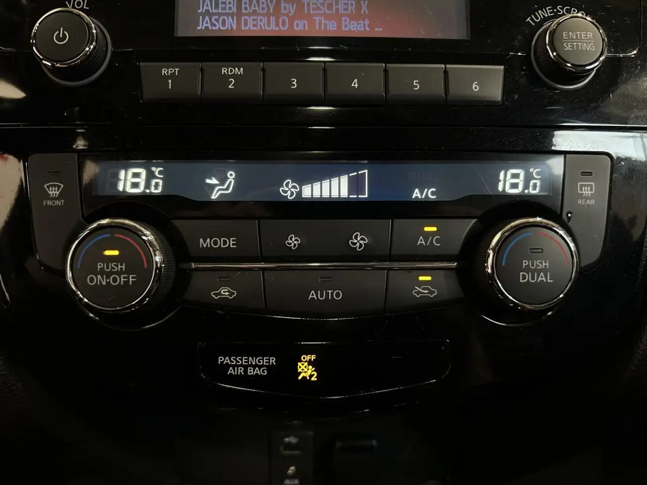Nissan Qashqai снимка Nissan Qashqai